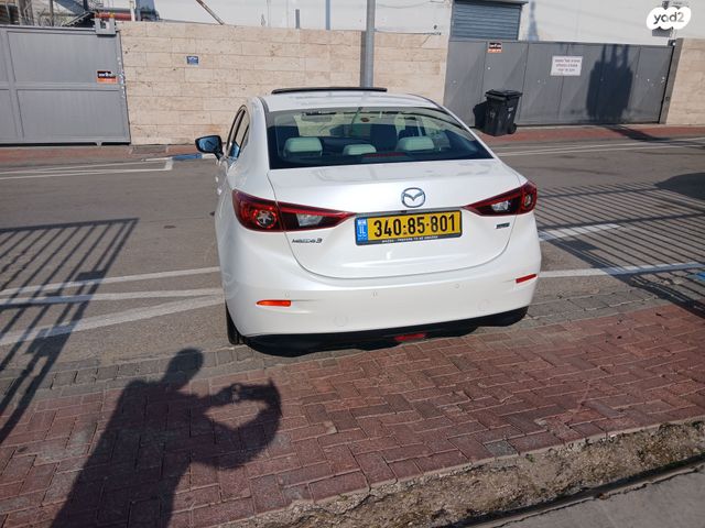 מאזדה 3