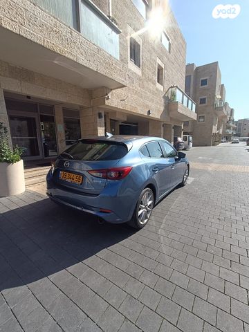 מאזדה 3
