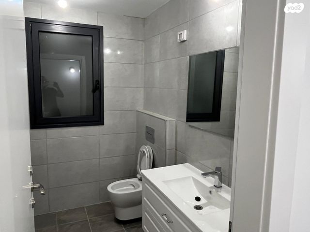 דירה, בראשית 1, אלון, רמת השרון