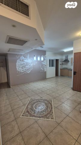 זכריה חתוכה 12