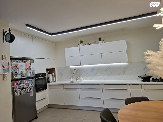 דירה, ש"י עגנון 13, נאות שמיר, יבנה