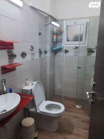 דירת גן, הסביונים 4, נאות הדרים (חבצלת הצעירה), קרית עקרון