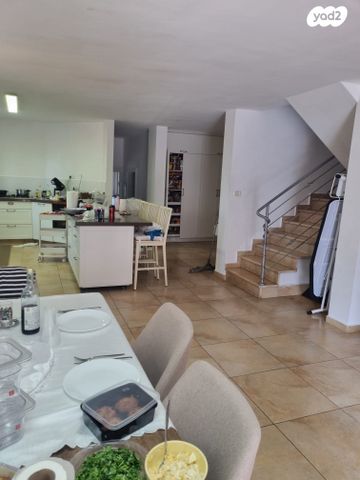 בית פרטי/ קוטג', מהרי"ל דיסקין 1, הקריה החרדית, בית שמש