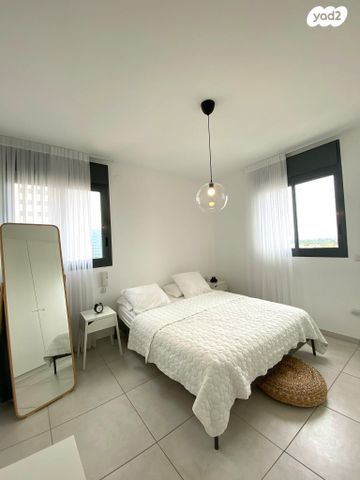 דירה, דרך הים 18, מתחם מרכזי, גני תקווה