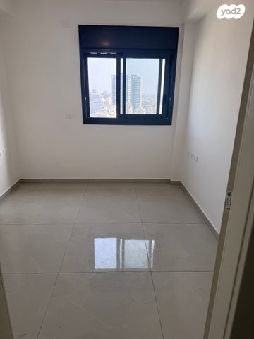 דירה, הרב הרצוג 6, צפון מערב מרכז העיר, נתניה