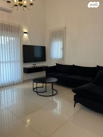 בית פרטי/ קוטג', הבזלת 8, נופי סלע, מעלה אדומים