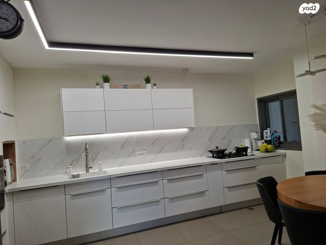 דירה, ש"י עגנון 13, נאות שמיר, יבנה