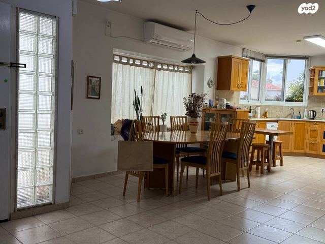 דו משפחתי, גבעתי 11, שאר העיר, מזכרת בתיה