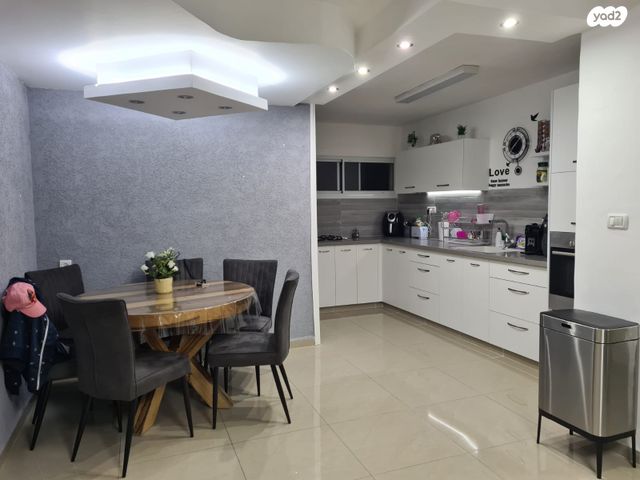 דירה, דוד המלך 19, האצטדיון, טבריה