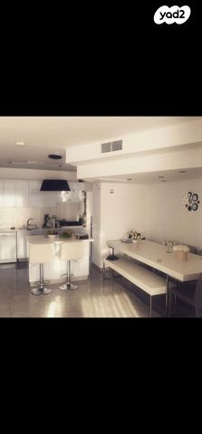 דירה, נווה אלון 2, ב' / צפון מערב העיר, רחובות