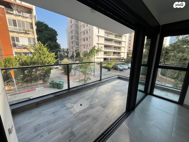 דירה, בראשית 1, אלון, רמת השרון