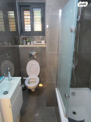 דירה, הנורית 8, עיר גנים, ירושלים