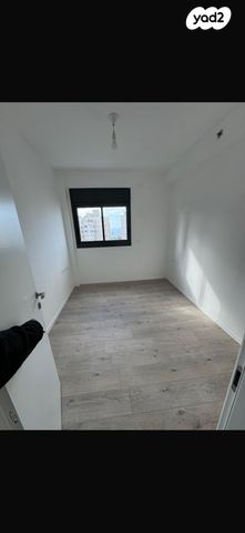 דירה, הרב הרצוג 6, צפון מערב מרכז העיר, נתניה