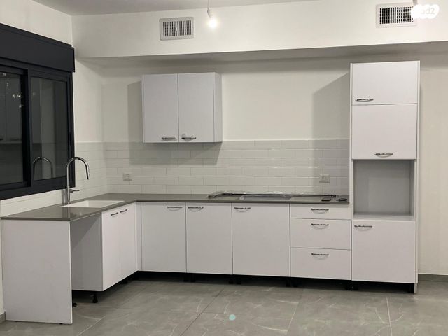 דירה, בראשית 1, אלון, רמת השרון