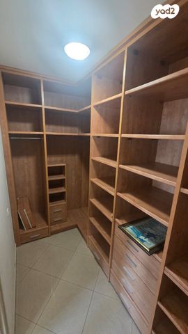 דירה, גולדה מאיר 13, קרית אילון, חולון