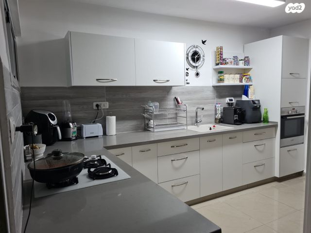 דירה, דוד המלך 19, האצטדיון, טבריה