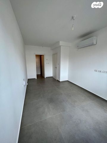 דירה, אוסטרובסקי 10, מרכז דרום, רעננה