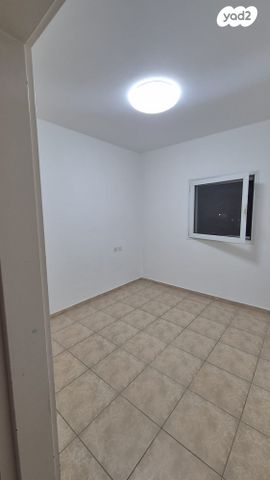 דירה, זכריה חתוכה 12, נווה מרמורק, רחובות