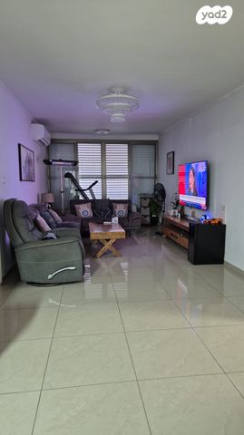 דירה, דוד המלך 19, האצטדיון, טבריה