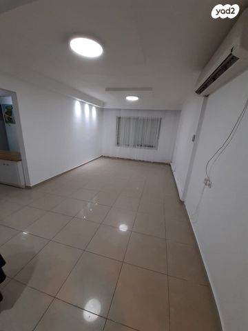 דירה, שדרות בן גוריון 28, בן גוריון, רמלה