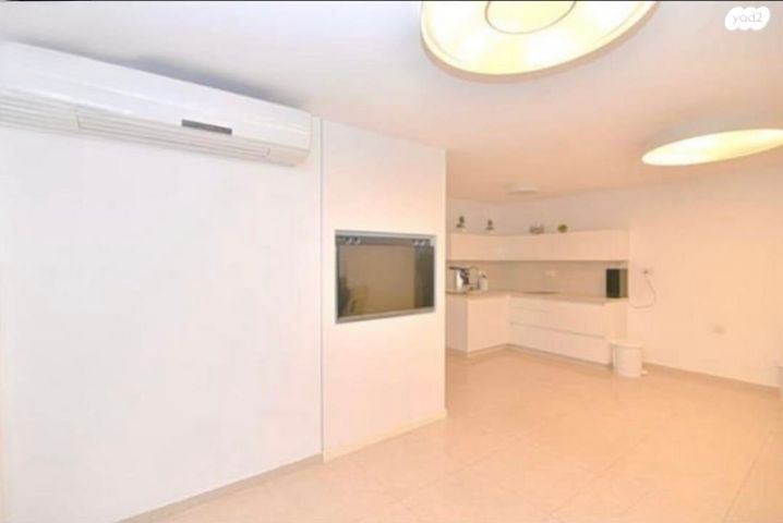 בית פרטי/ קוטג', קדימה 7, גבעת אולגה, חדרה