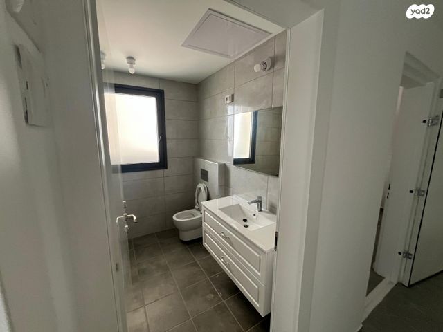 דירה, בראשית 1, אלון, רמת השרון