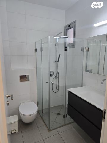 דירה, הראשונים 2, רמתיים, הוד השרון