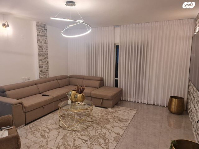 דירה, נווה אלון 2, ב' / צפון מערב העיר, רחובות