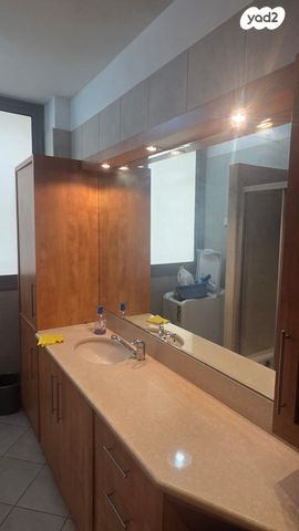 דירה, גולדה מאיר 13, קרית אילון, חולון