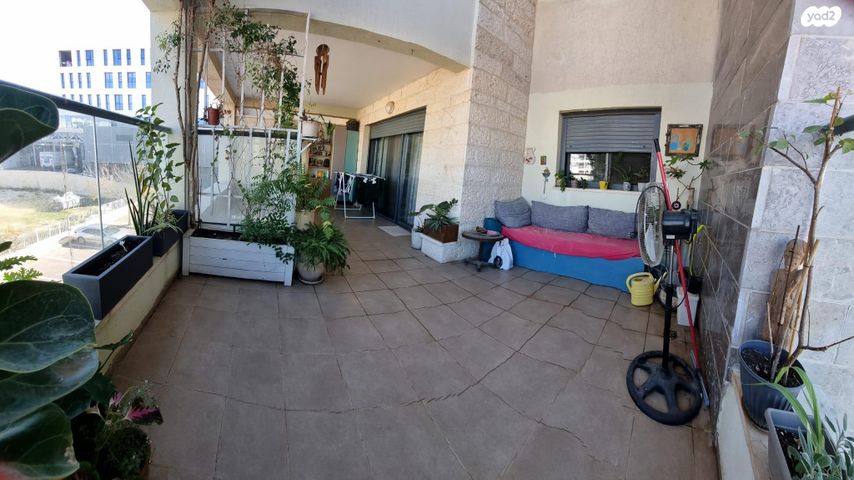 דירה, טופז 21, אבני חן, חריש