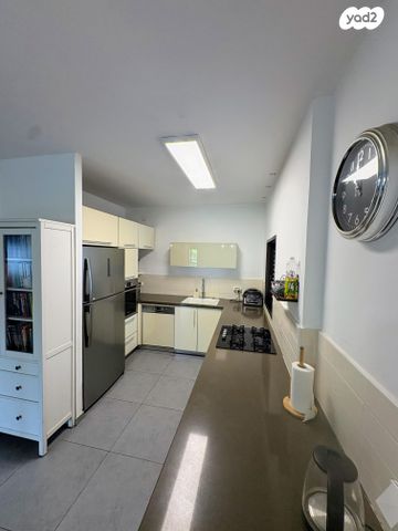 דירה, מלכי יהודה 18, הרצליה הירוקה, נווה עובד, הרצליה