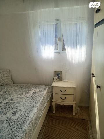 דירה, שדרות חכמי ישראל 36, שפירא, תל אביב יפו