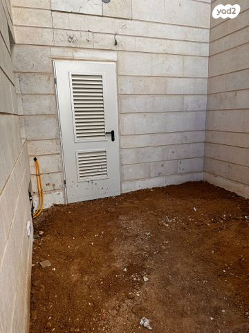 דירת גן, תל גבעון 1, ממשית, דימונה