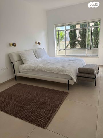 בית פרטי/ קוטג', אחד העם 1, שיכון א', קרית שמונה