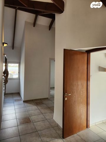 נחלת יעקב 10