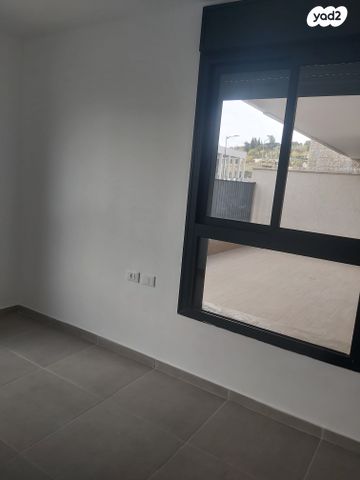 דירה, יצחק ארנסט נבנצל 1, מורדות ארנונה, ירושלים