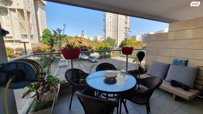 הר הצופים 56