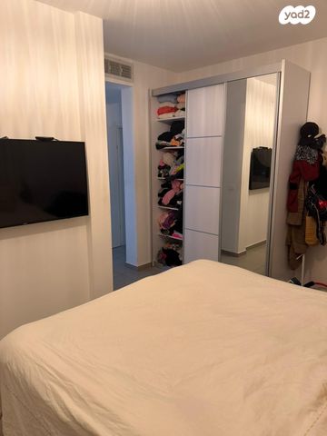 דירה, הצנחנים 5, אריק שרון, נהריה