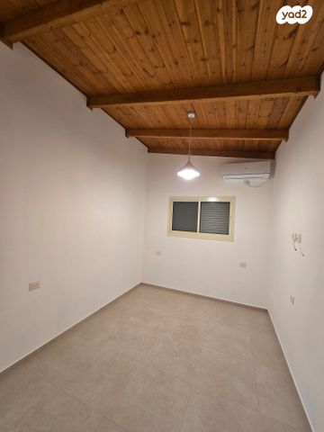 יחידת דיור, 60 1, כפר גדעון, כפר גדעון