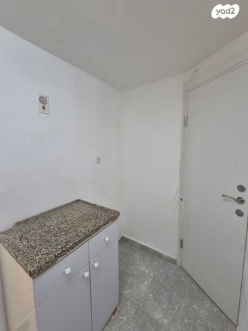 דירה, יוסף בן אהרון 17, שעריים, רחובות