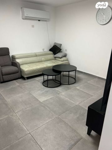 יחידת דיור, כיכר דולב 7, קרית אלון, פתח תקווה