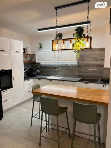 דירה, העצמאות 42, מרכז, הרצליה