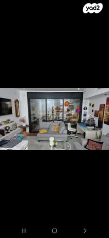 דירה, יונה וולך 8, גרין פארק החדשה, הוד השרון