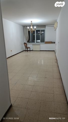 דירה, שדרות הרצל 112, בית הכרם, רמת בית הכרם, ירושלים