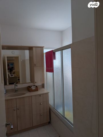 דירה, הראשונים 3, חלוצים, כפר סבא