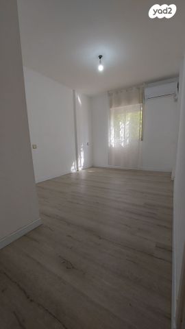 דירה, שדרות מנחם בגין 22, נווה הדרים, אשקלון