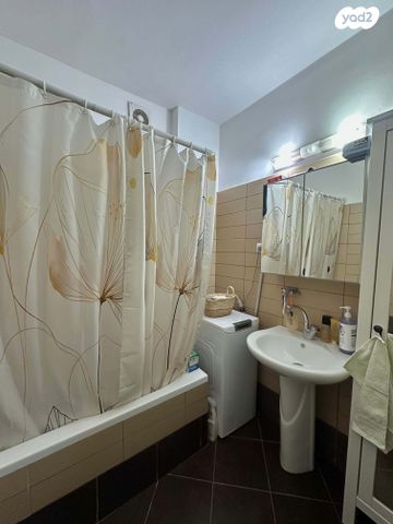 דירה, מנדלי מוכר ספרים 19, לב העיר, בת ים