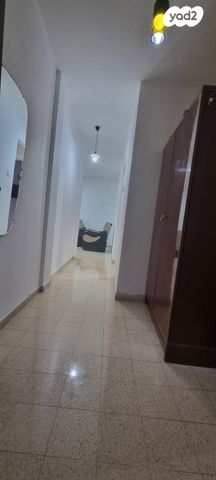 דירה, מעלה הגיבורים 3, בן דור, נשר