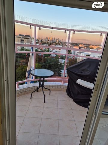 דירה, ד"ר הרמן מאאס 4, היובל, שרונה, רחובות