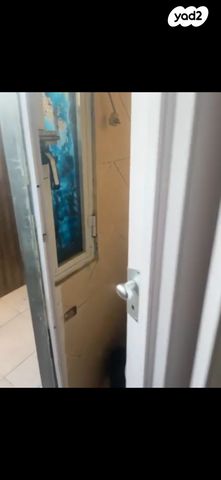 דירת גן, גבעת המייסדים 1, אזור תעשייה מישור אדומים, מעלה אדומים